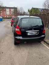 Mercedes-Benz A 180 CDI Elegance - Mercedes-Benz A 180 Gebrauchtwagen in Düsseldorf