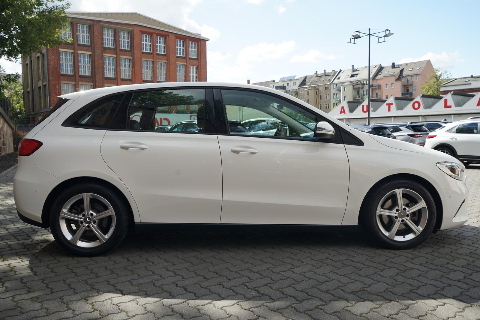 Mercedes-Benz B200 7G-DCT LED Tempomat Sitzheizung Teilleder