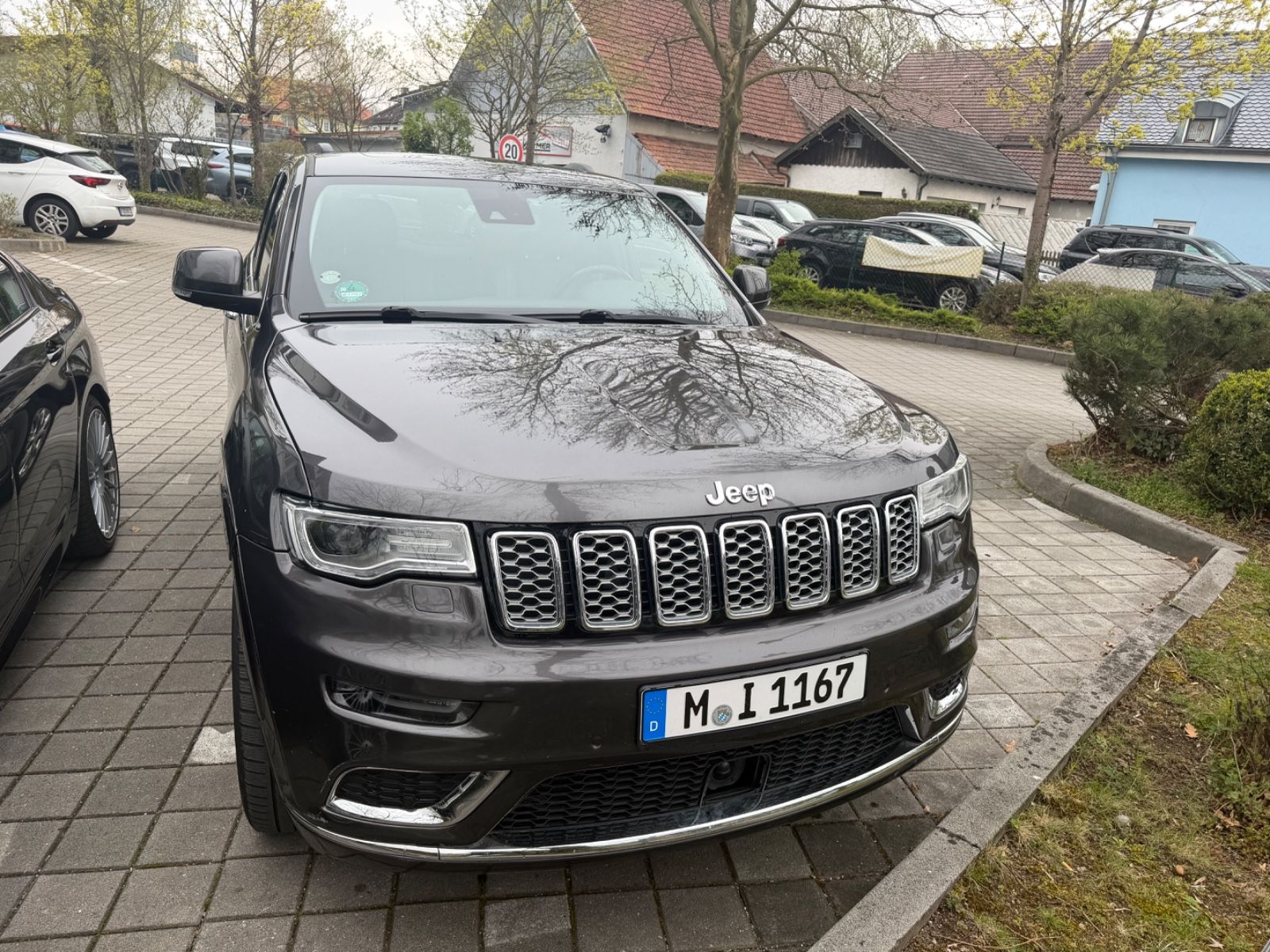 Fahrzeugabbildung Jeep Grand Cherokee 3.0l V6 MultiJet 184kW Summit