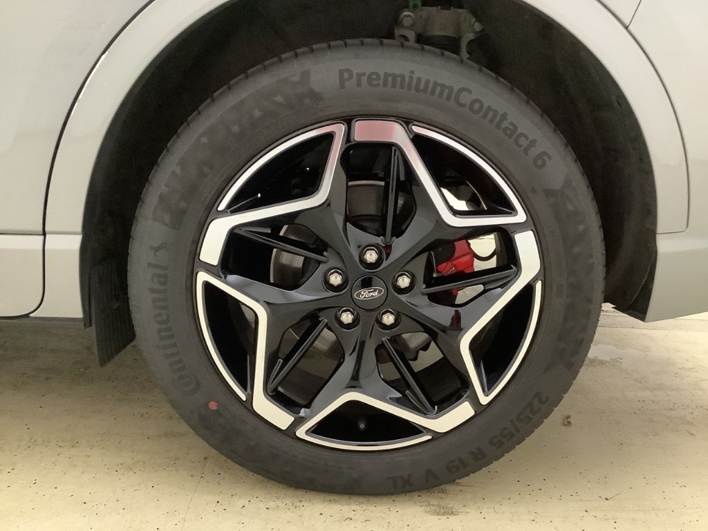 Fahrzeugabbildung Ford Kuga ST-Line X PHEV PANORAMADACH B&O WinterPacke