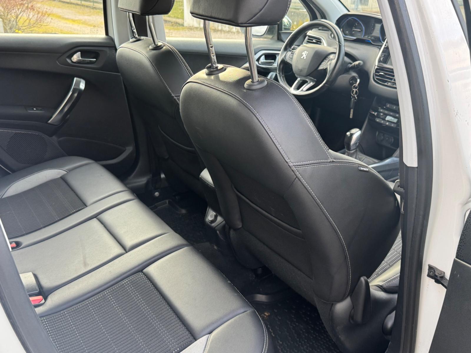 Peugeot 2008 Allure TÜV NEU / Temp.