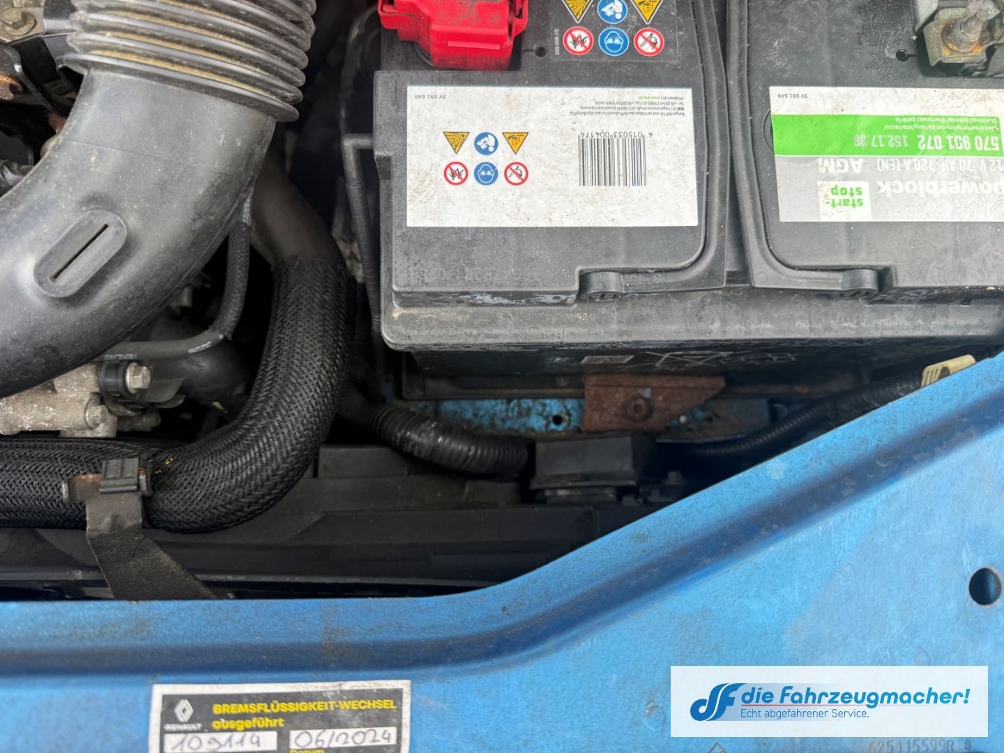 Fahrzeugabbildung Dacia Lodgy Stepway 1.2 TCe 115 *FRONTSCHADEN