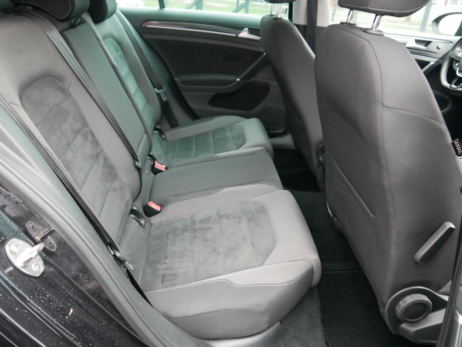 Volkswagen Golf VII 1.5 TSI Highline Navi ACC Kamera PDC