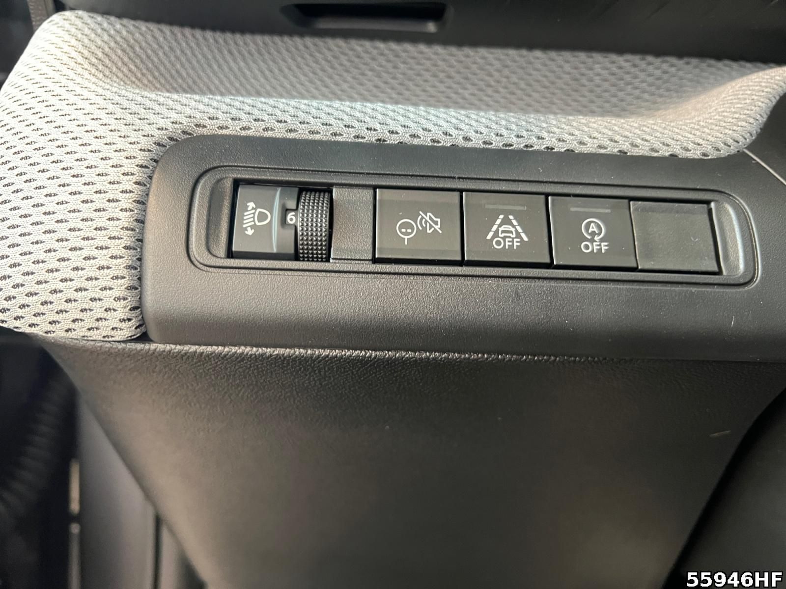 Fahrzeugabbildung Citroën C3 Plus 100 PS MT