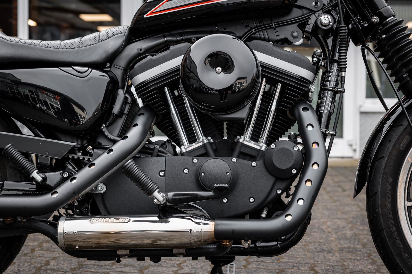 Fahrzeugabbildung Harley-Davidson Sportster XL883R Roadster - MILLER ABGASANLAGE -