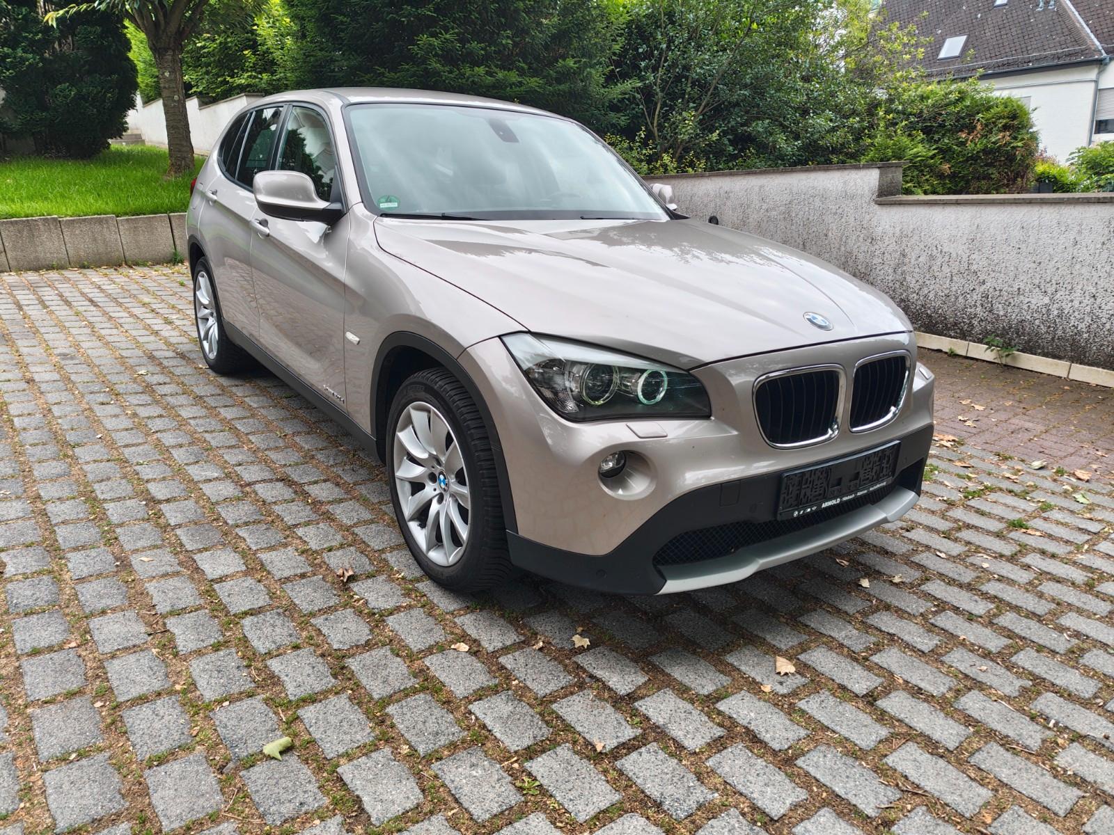 BMW X1 20 d xDrive *Leder Xenon Navi Automatik*