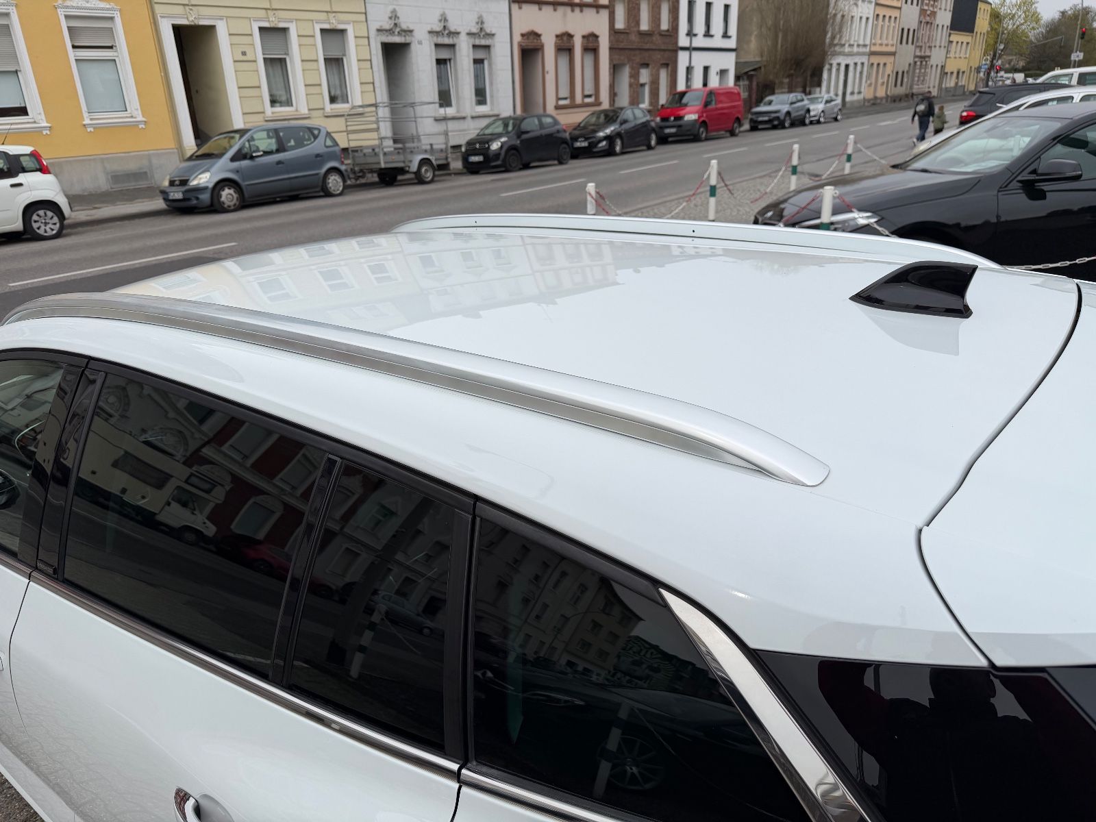 Fahrzeugabbildung Renault Megane IV Grandtour R.S. LINE 1-HD NAVI LED BOSE