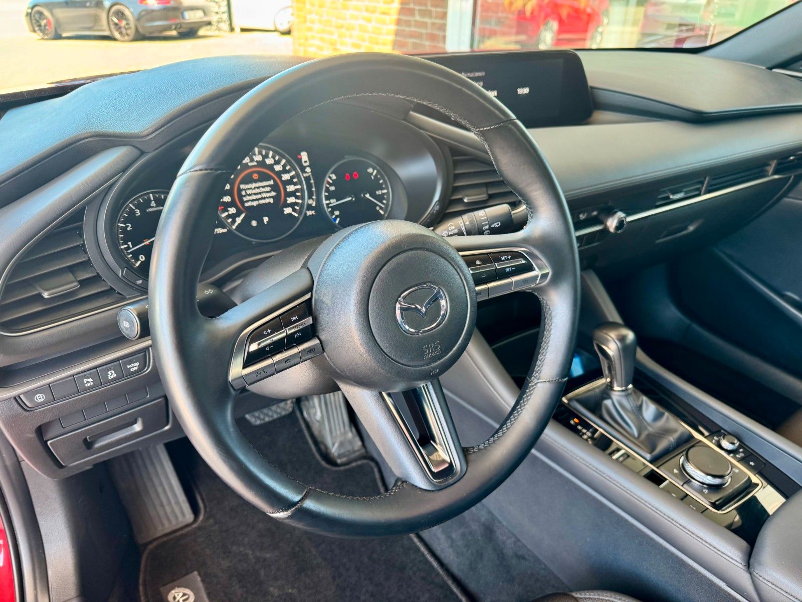 Fahrzeugabbildung Mazda 3 Limousine Autom. Navi/LED/HUD/Bluetooth