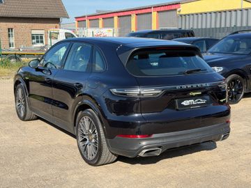 Porsche Cayenne - 8