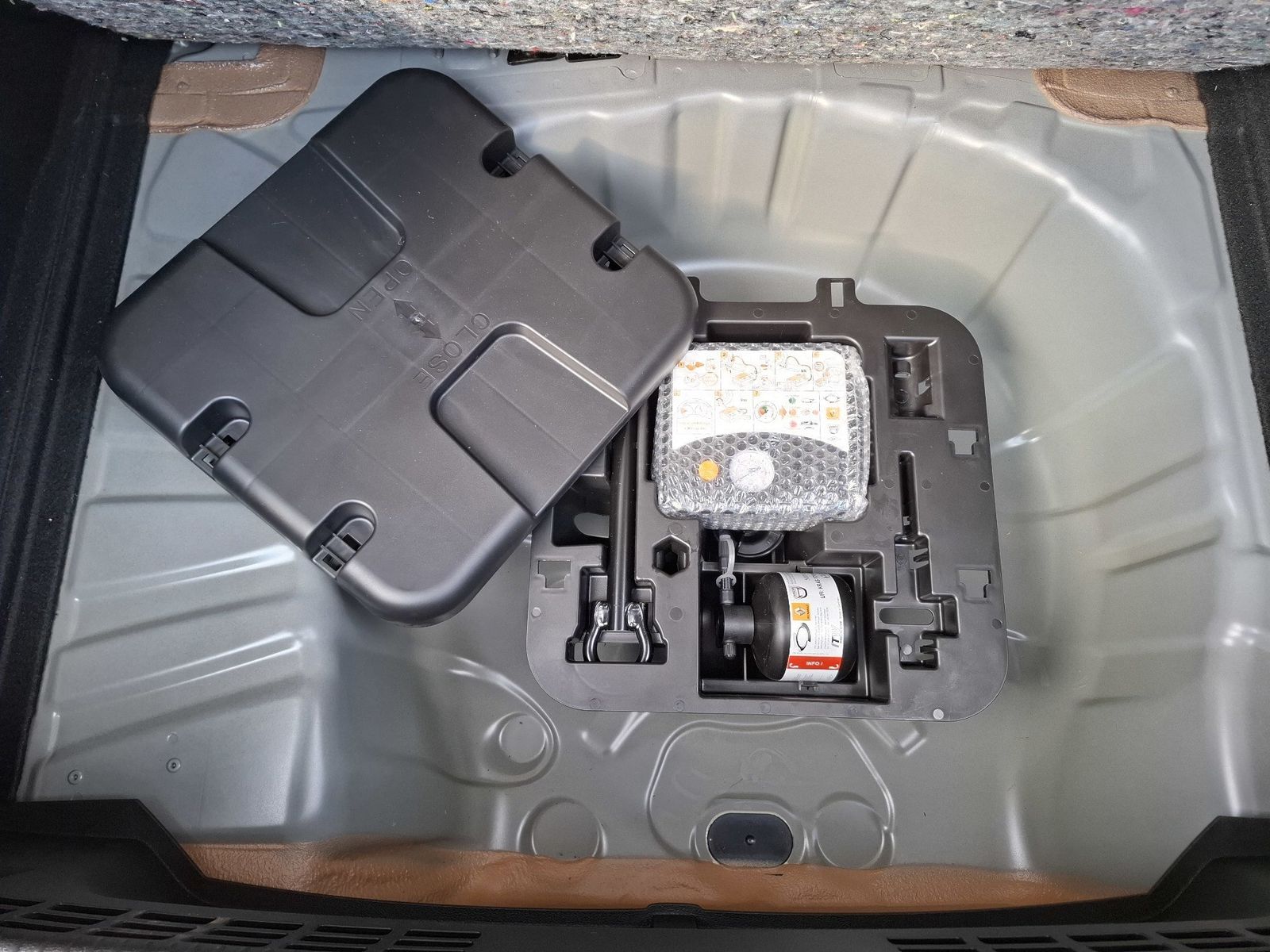 Renault Clio - Bild 11