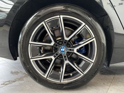 Fahrzeugabbildung BMW i4 M50 Gran Coupé NAV+LED+ACC+360°KAMERA+18ZO+PP