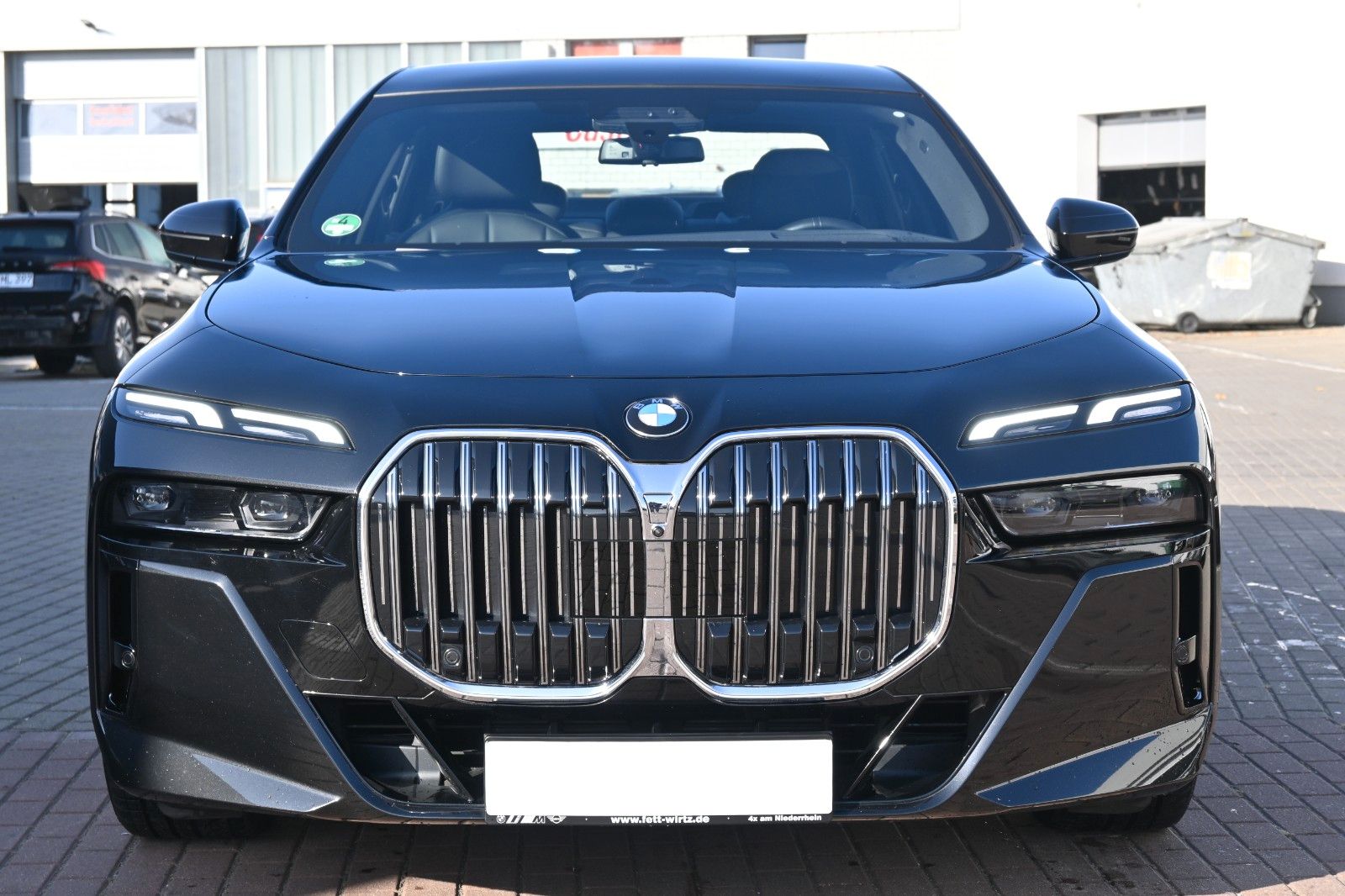Fahrzeugabbildung BMW 740 d xDrive M Sport*PANO*Shadow*MIETKAUF
