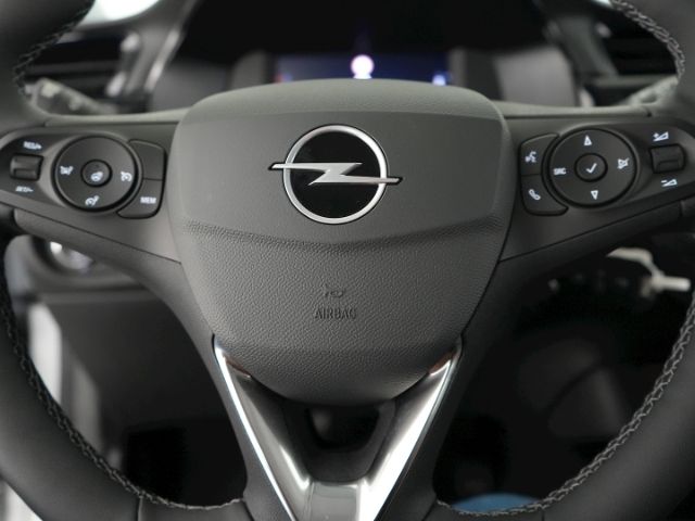 Corsa F FACELIFT+SITZHEIZUNG+LENKRADHEIZUNG+PARK