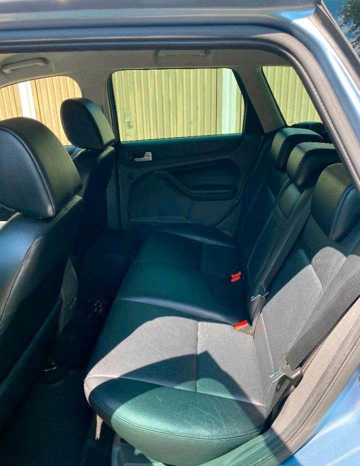 Ford Focus 2006 — photo 10