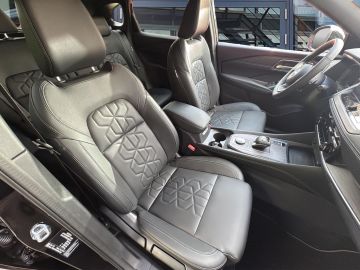 Nissan Qashqai Tekna 4x4*HUD*Pano*Navi*Leder*LED*ACC*
