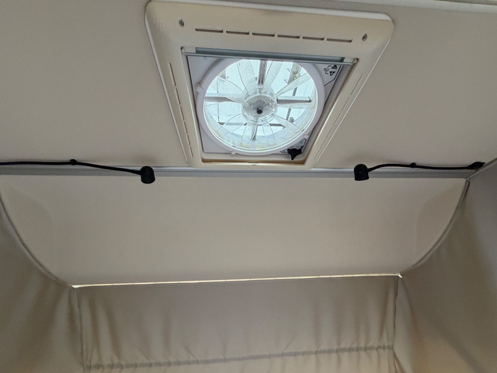 Fahrzeugabbildung HYMER / ERIBA / HYMERCAR B-Klasse 534 DL