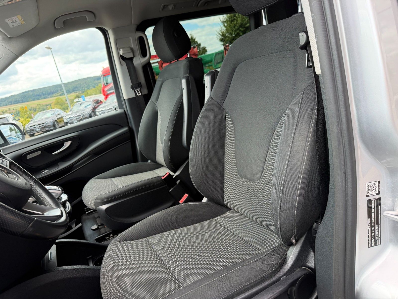Fahrzeugabbildung Mercedes-Benz V 250 d EDITION AHK DISTRONIC Standheiz LED