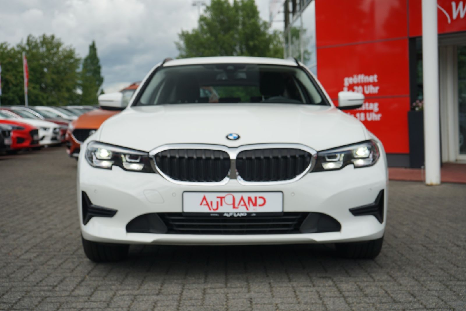 BMW 318i Advantage Aut. LED Navi Totwinkel Keyless foto 10