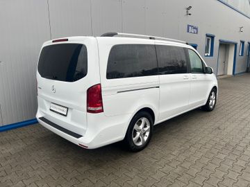 Mercedes V 220 - 7