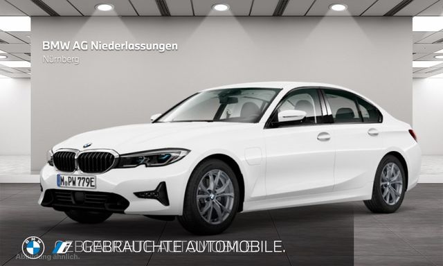 BMW 330e Limousine