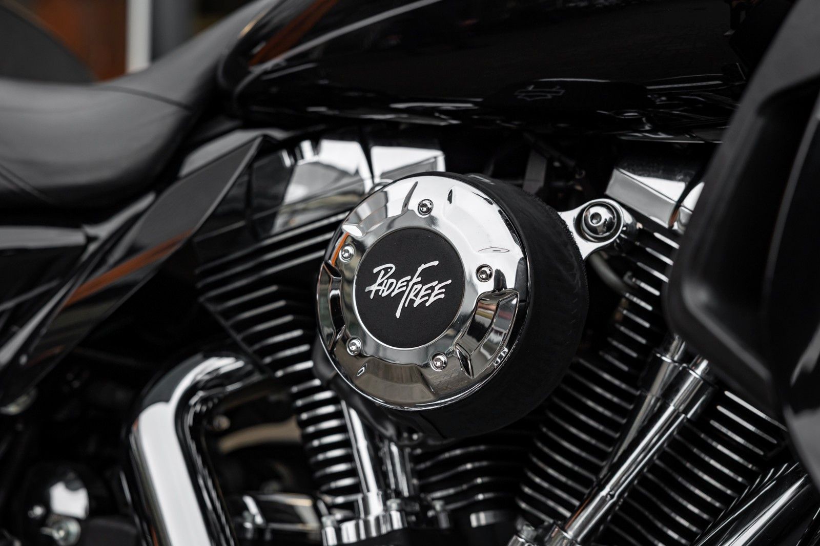 Fahrzeugabbildung Harley-Davidson ULTRA LIMITED LOW FLHTKL 103CUI - JEKILL&HYDE -