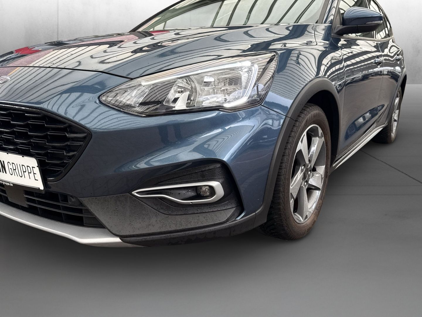 Fahrzeugabbildung Ford Focus Turnier Active Kamera LED NAVI DAB Winterp