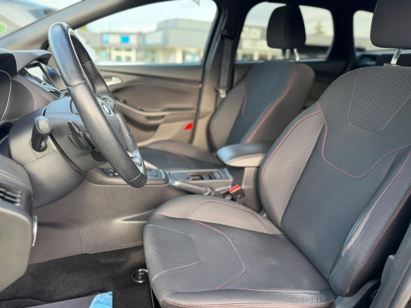 Ford Focus ST-Line Navi PDC SHZ Winterp. Facelift Kam