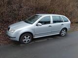 Skoda als Baustellenfahrzeug - Skoda Fabia aus 2000