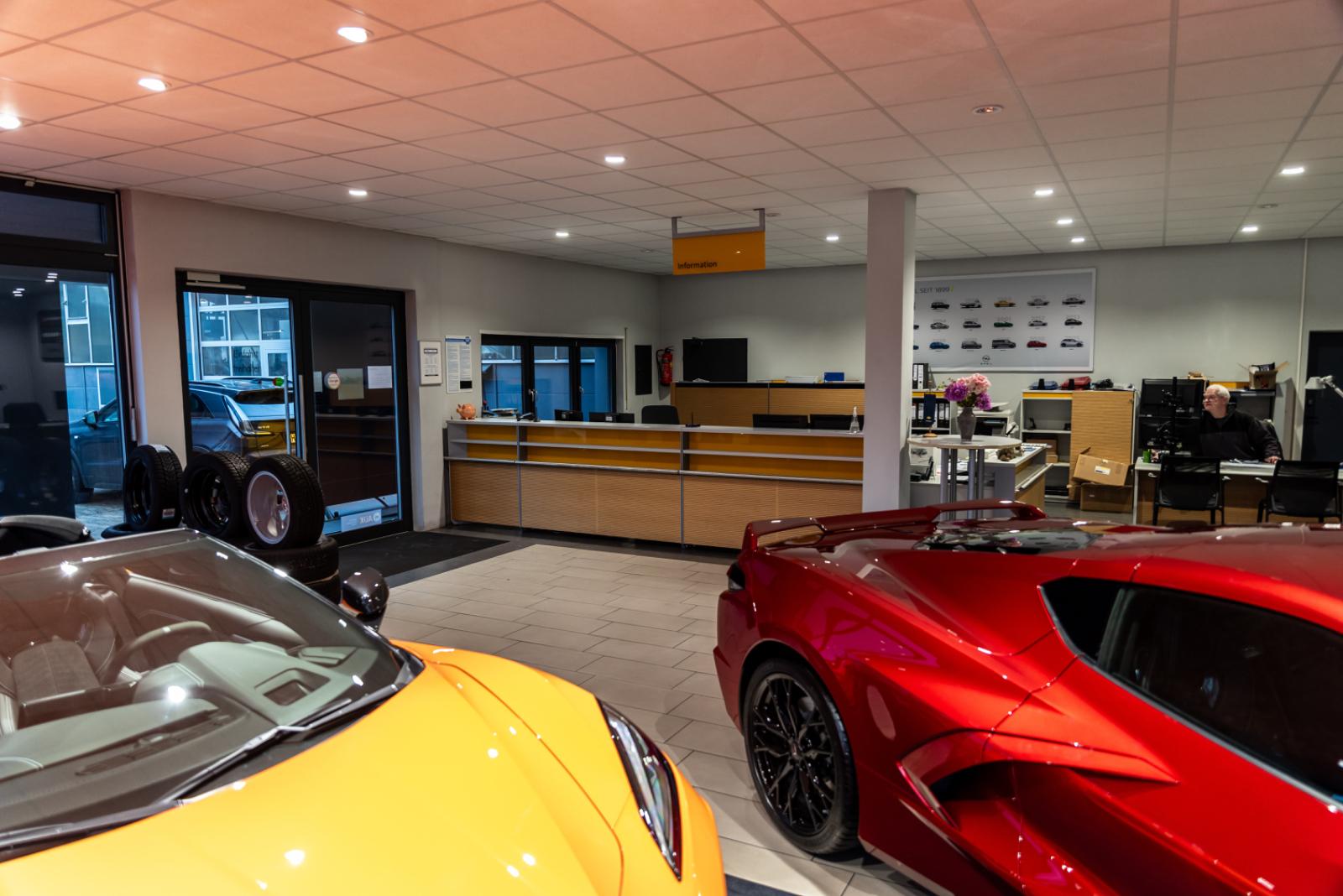 showroom-image-bottom