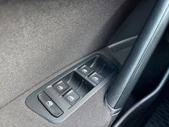 Fahrzeugabbildung Volkswagen Golf VII Variant Comfortline Navi Sitzh ACC AHK