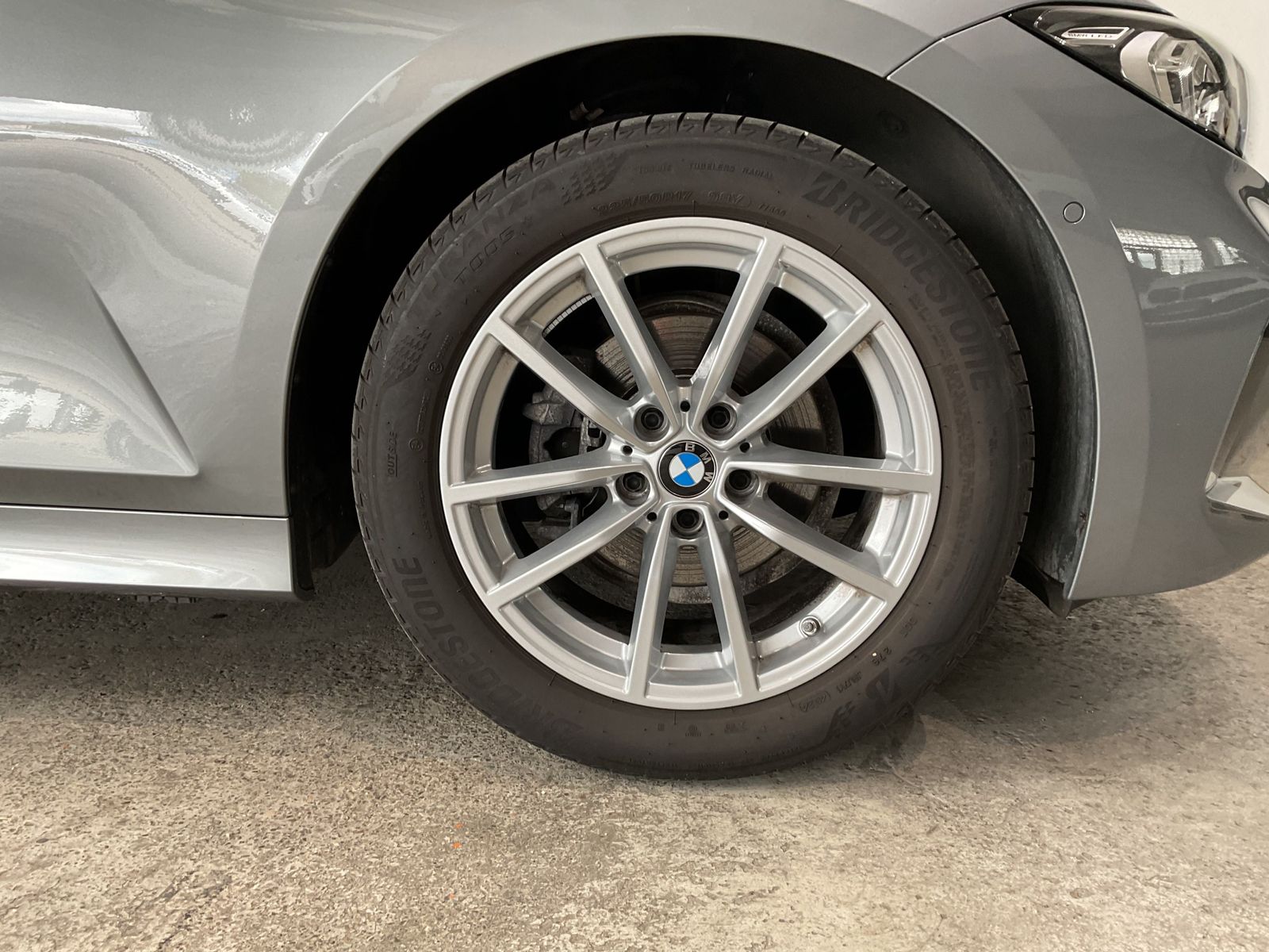 Fahrzeugeinzelansicht 16 Fahrzeugabbildung BMW 318i |Komfortzugang |Sitzheizung |HiFi