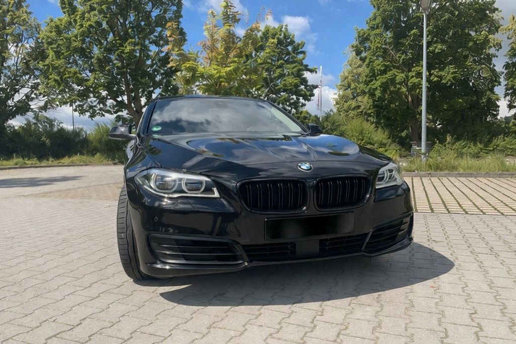 Image of BMW 530