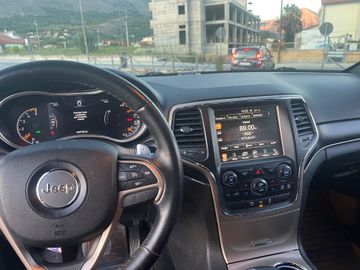 Jeep Grand Cherokee - 6