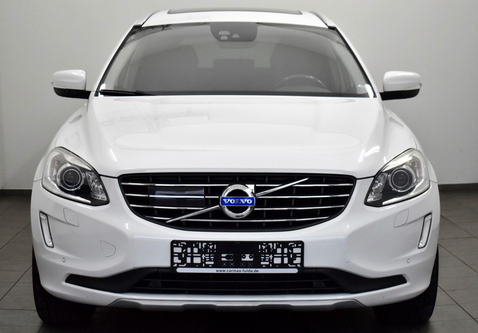 Fahrzeugabbildung Volvo XC60 Summum 2WD Leder,Navi,Xenon,Panorama,Kamera