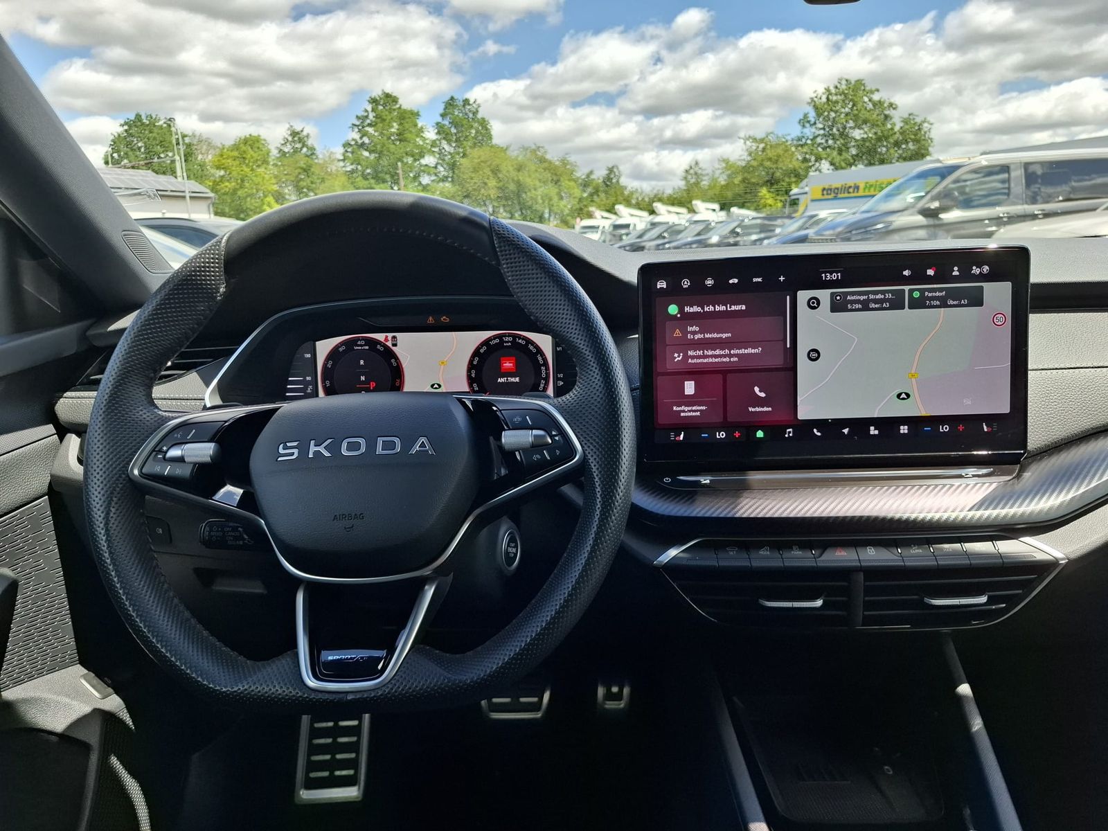 Fahrzeugabbildung SKODA Octavia 1.5 DSG Sportline PANO*MATRIX*AHK*5J.GAR