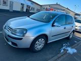 Volkswagen Golf 5 1.6 zu verkaufen .zweite Hand - : Zweite Hand