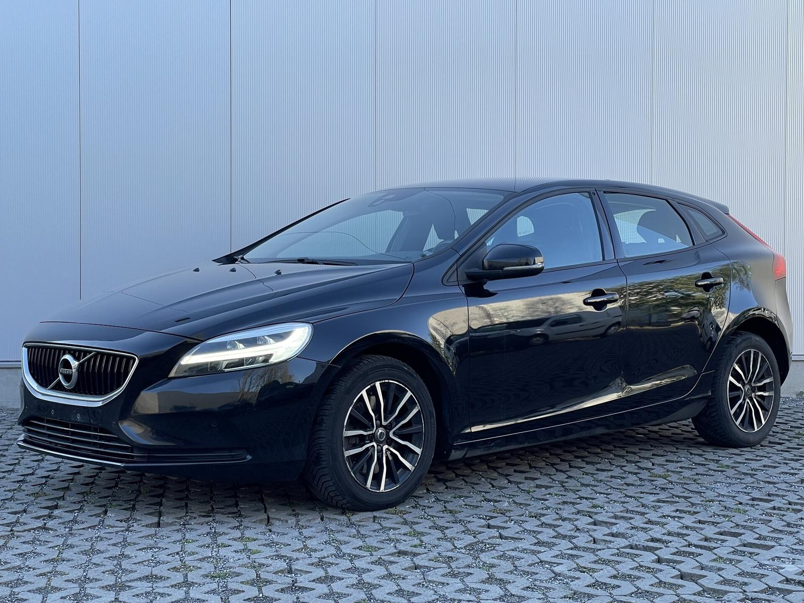 Volvo V40 D2 Momentum LED CRUISE 16"