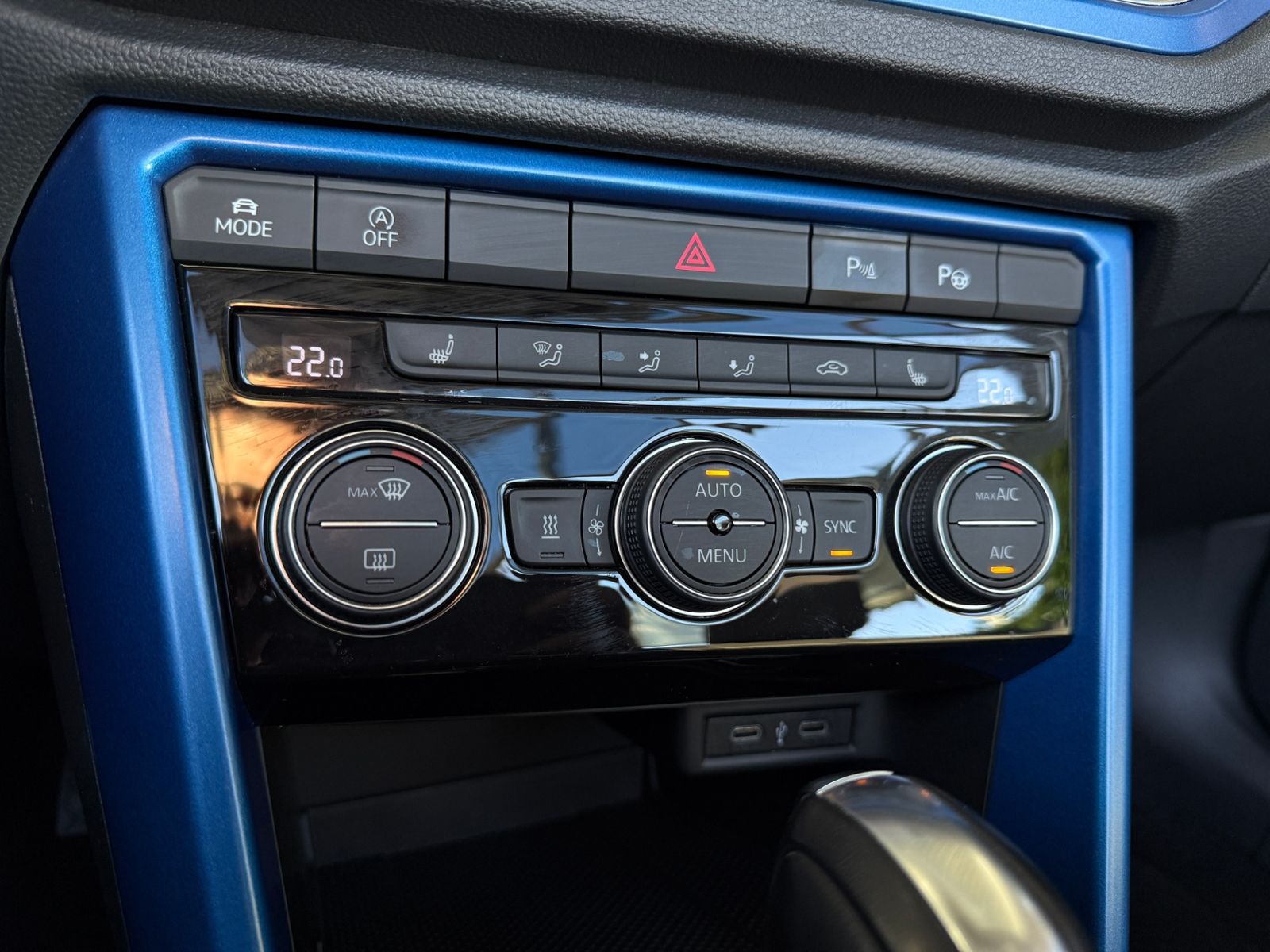 Fahrzeugabbildung Volkswagen T-Roc Cabriolet ACT LED NAVI SHZ