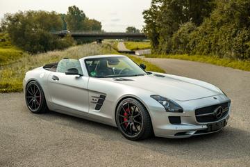 صورة 6 لـ 2013 Mercedes-BENZ SLS AMG