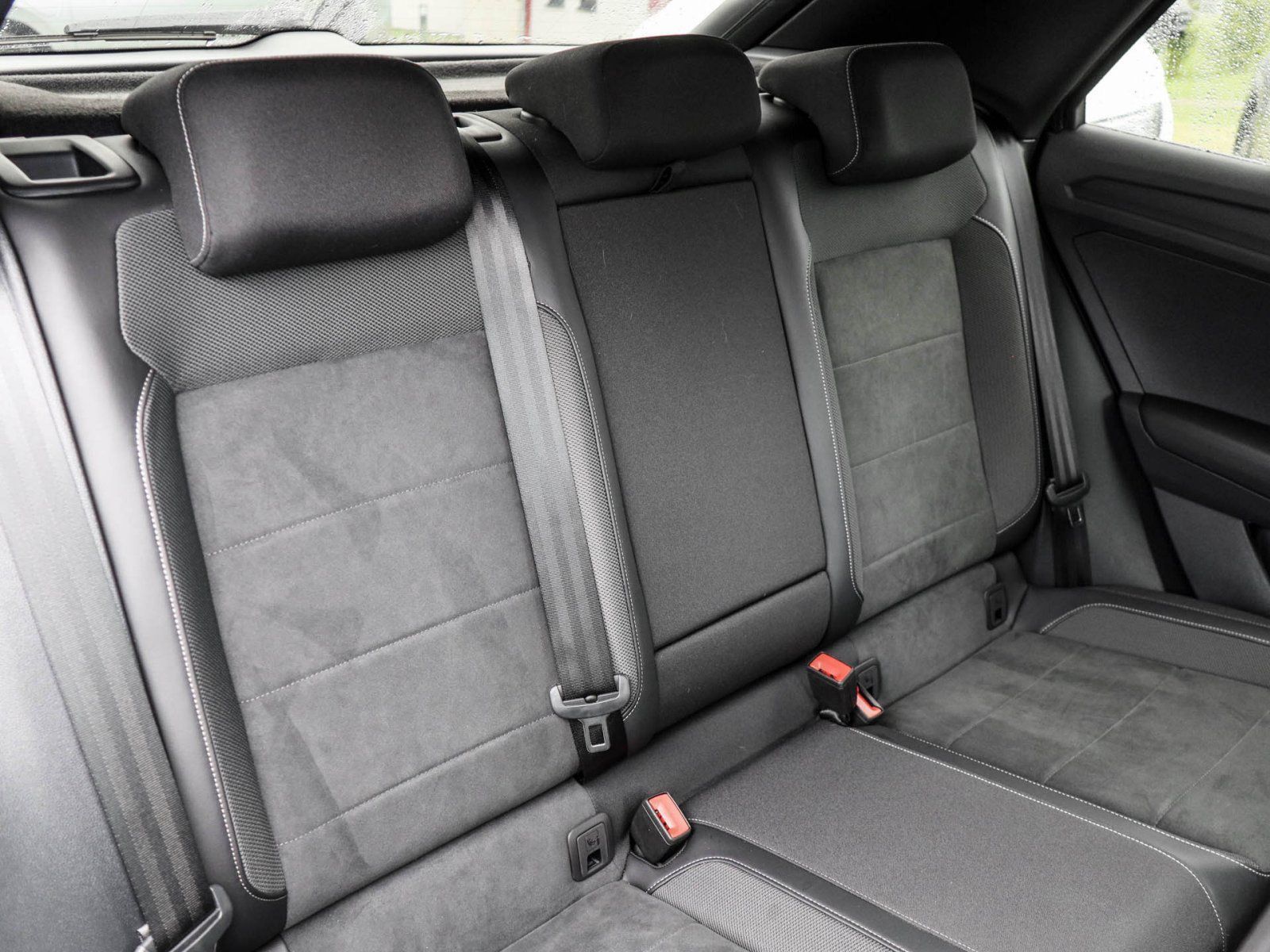 Volkswagen T-Roc - Bild 4