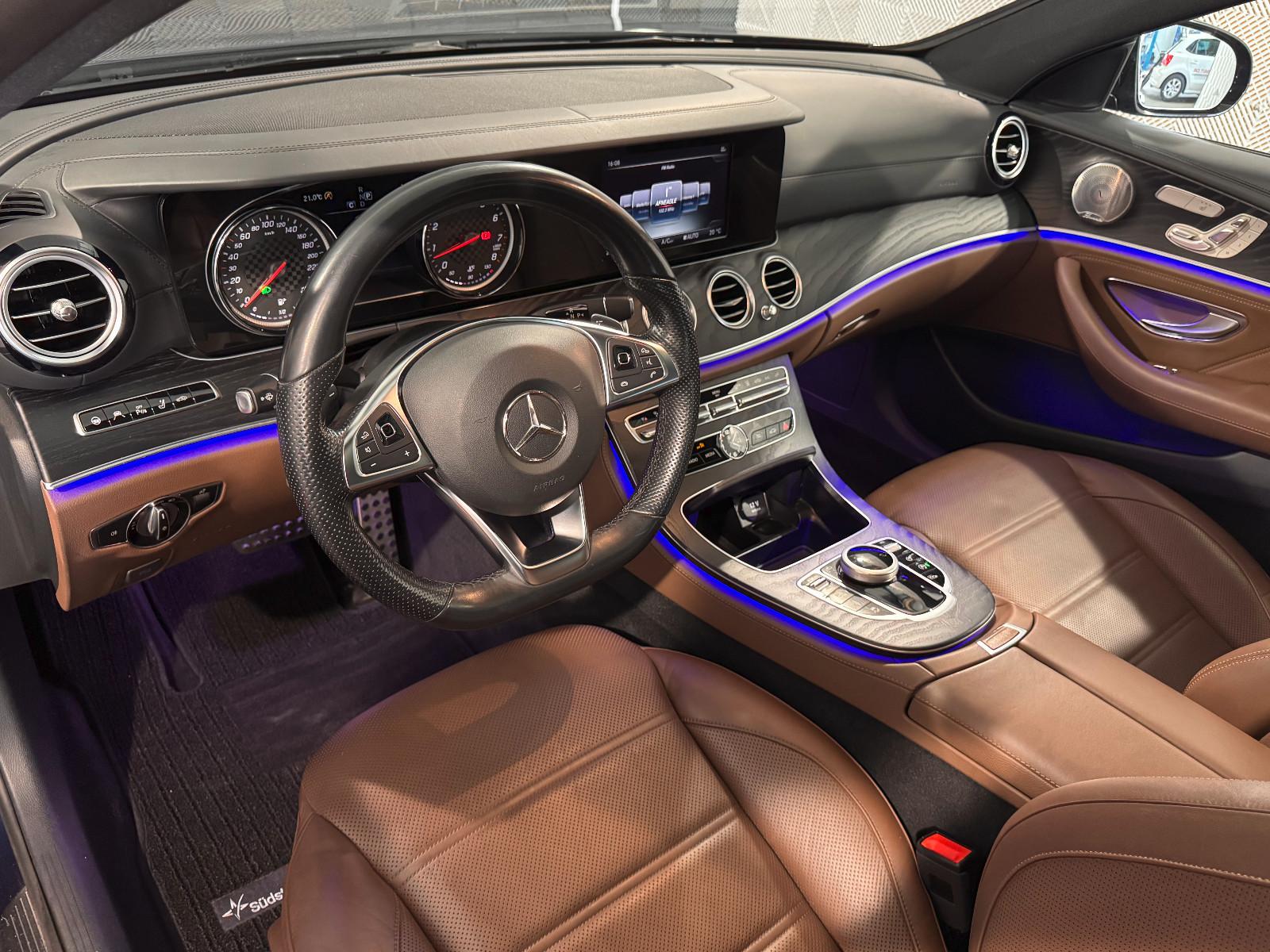 Car Image 29