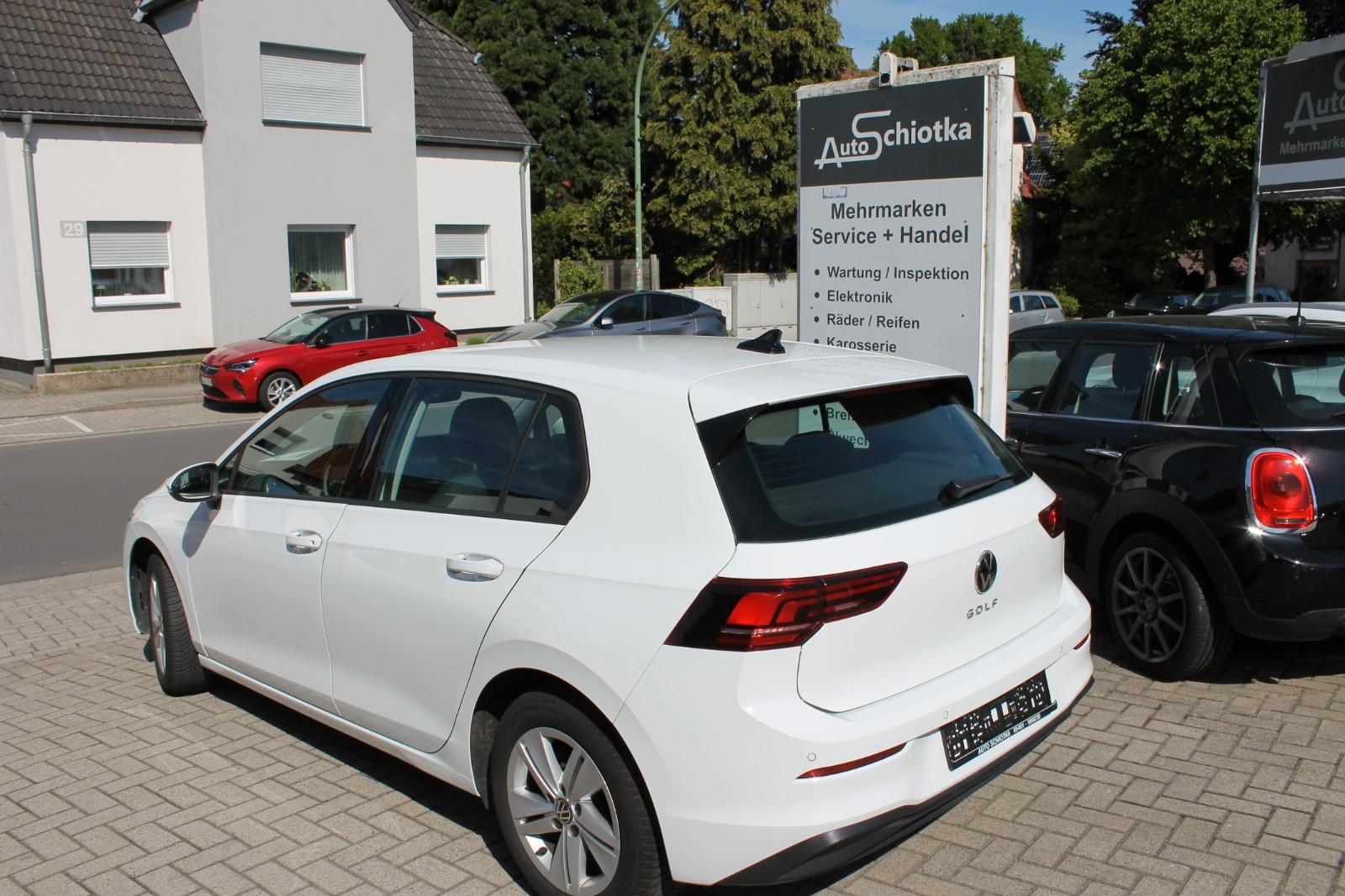 Volkswagen Golf VIII Lim. 1.5 TSI Life-Navi-AHK, миниатюра 3