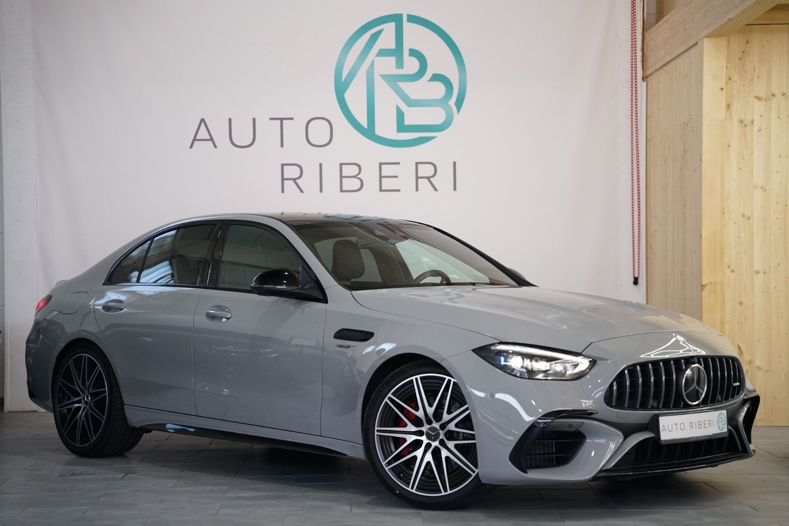 Mercedes-Benz C63AMG 4Matic+SE Performance F1*