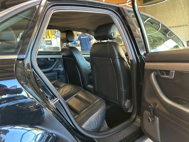 Audi A4  *TÜV 0228*KLIMAAUTOMATIK*SitzHZ*VOLL-LEDER*