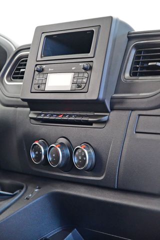 Fahrzeugabbildung Renault Master dCi 150 L3H2 Komfort AHK + KLIMA #23T025