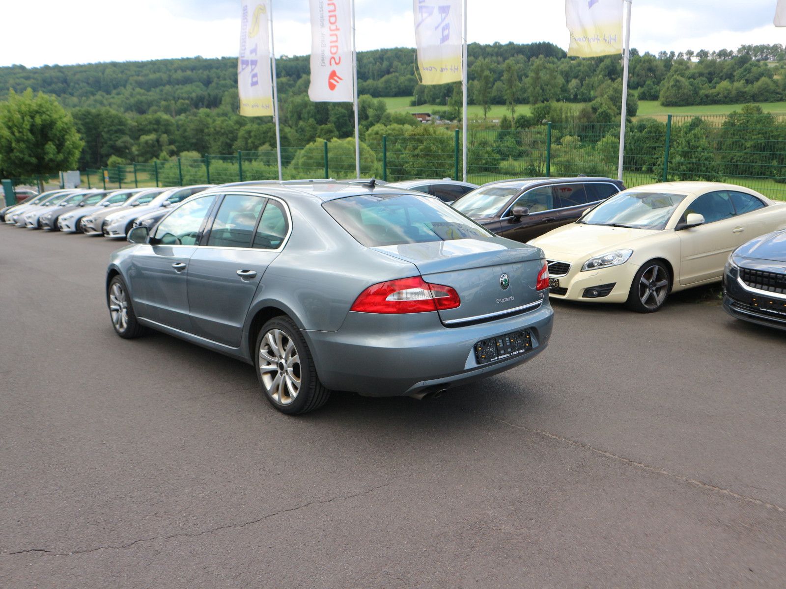 Fahrzeugabbildung SKODA Superb Family DSG GRA Xenon PDC SHZ
