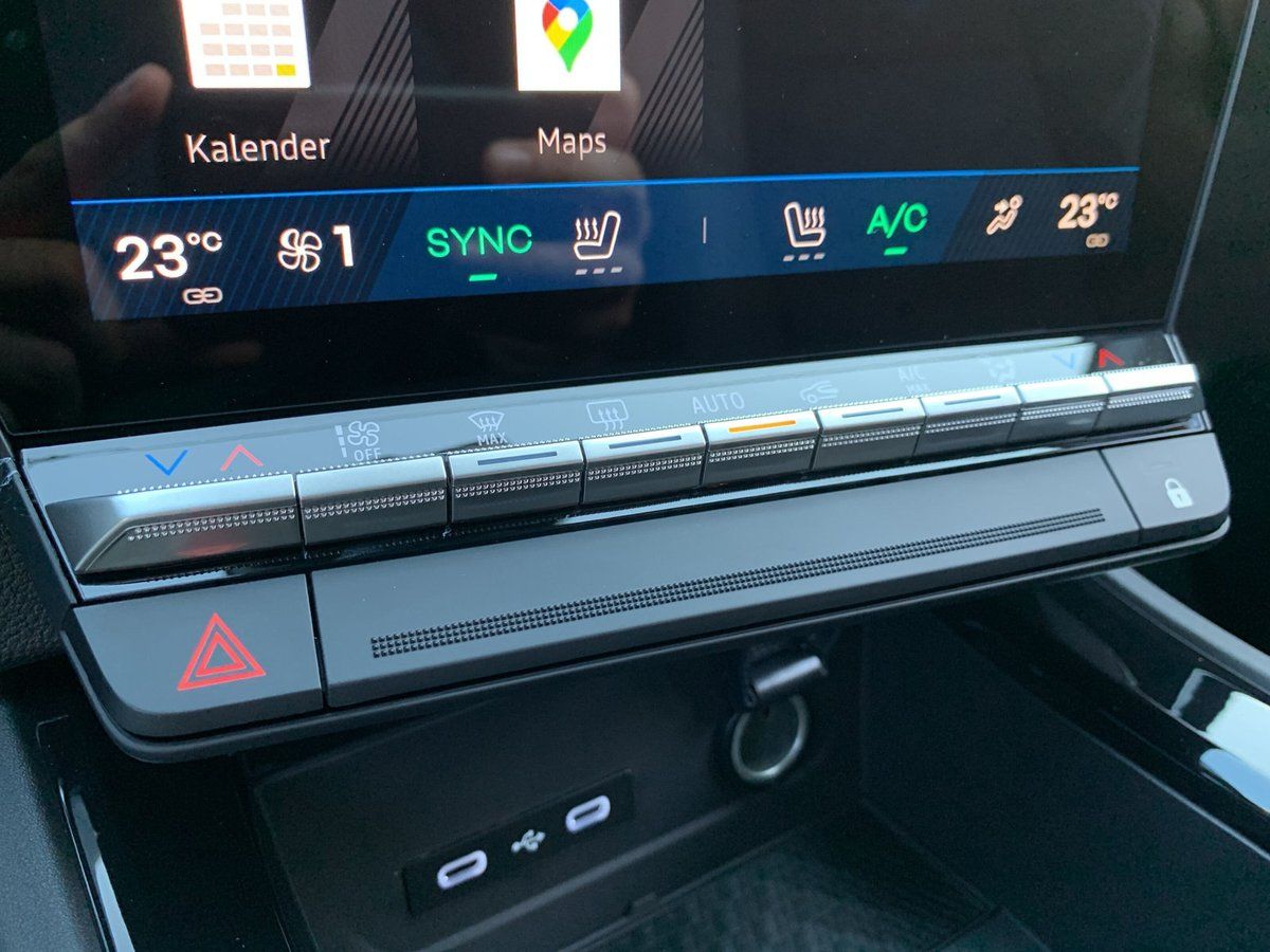 Renault Rafale - Bild 18