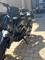 Yamaha Sehr gepflegte  Yamaha MT 125 abzugeben - YAMAHA Y 125