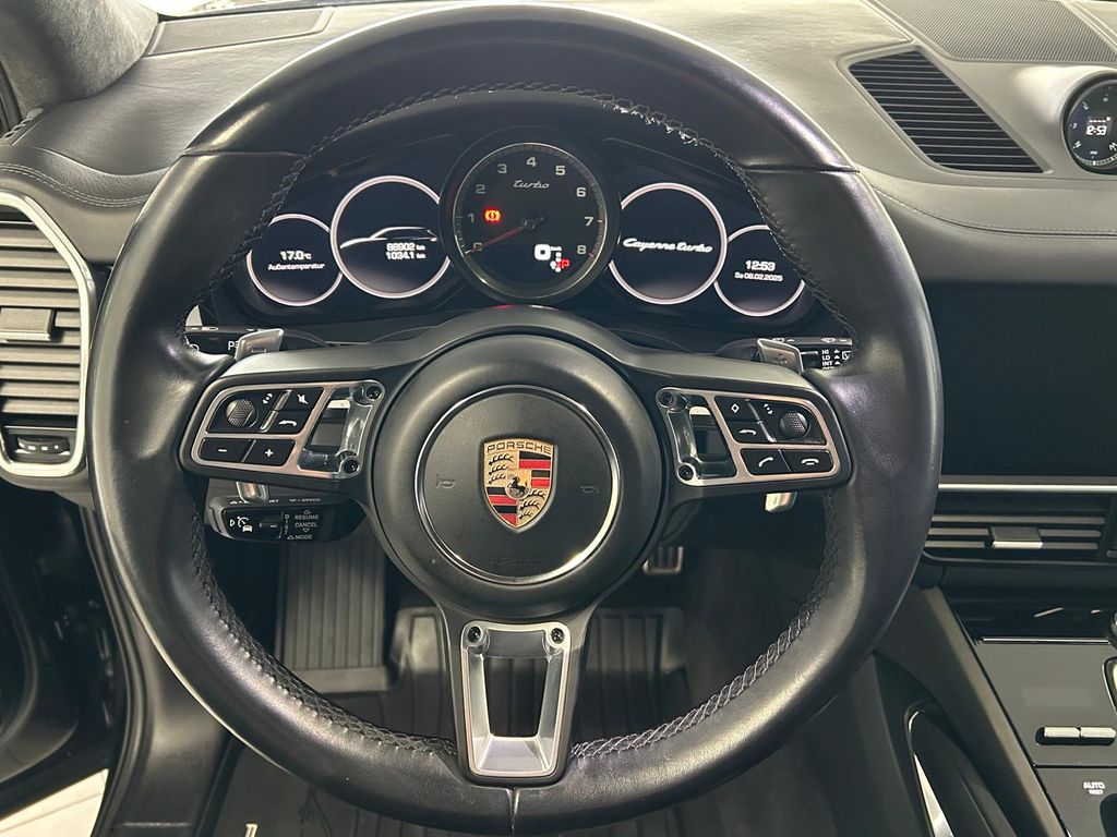 Porsche Cayenne Turbo*LUFT*GTS-SITZE*BOSE*MEMORY*AHK*LED