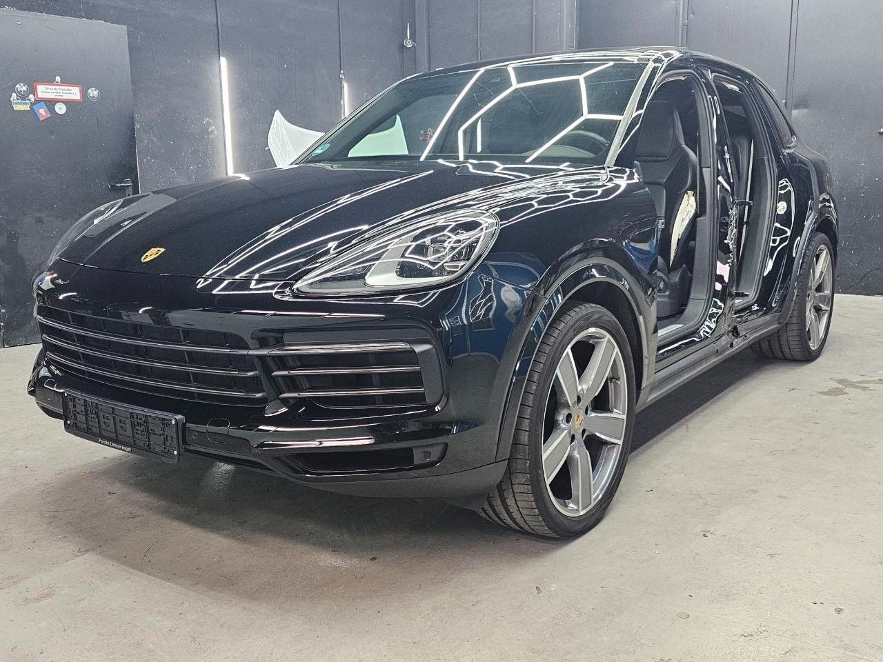 Porsche Cayenne Platinum Edition Ambiente Klappe Pano